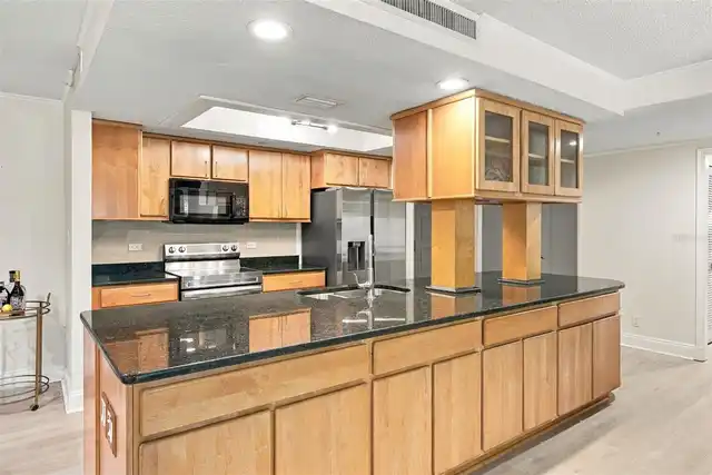 Listing Photo 16
