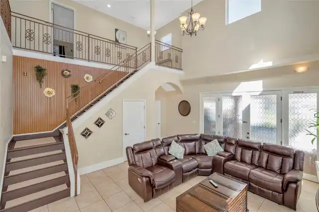 Listing Photo 15