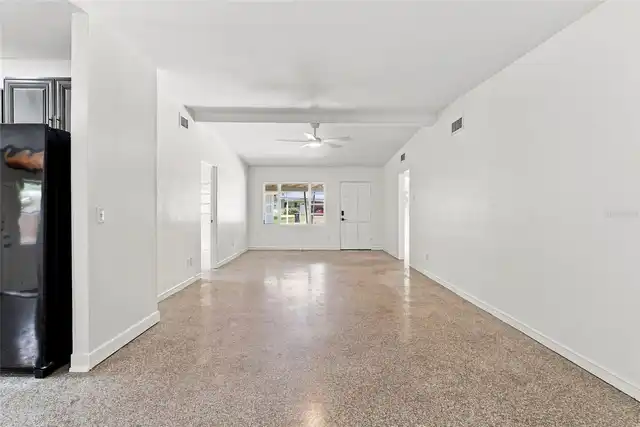 Listing Photo 7