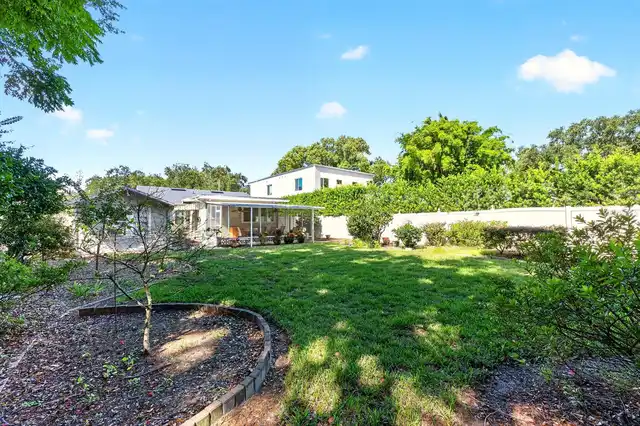 Listing Photo 16