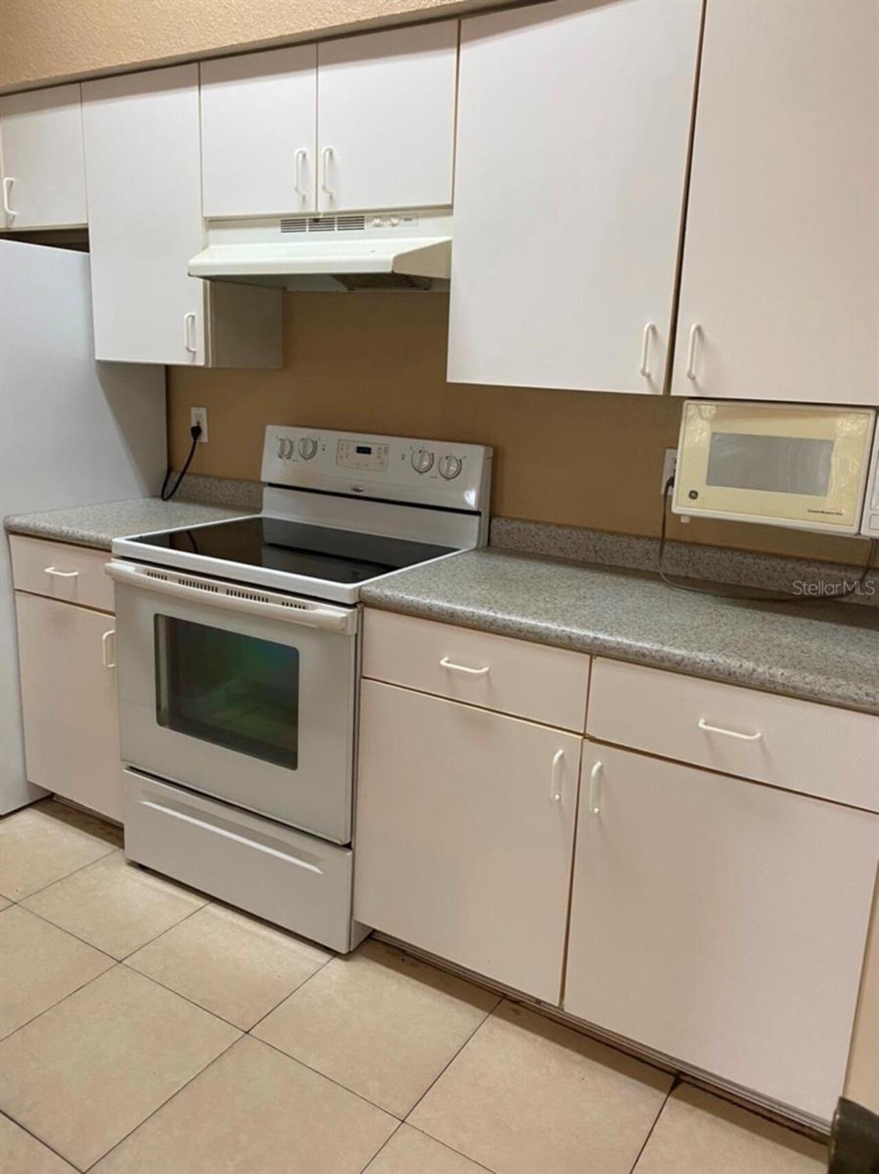 Listing Photo 10