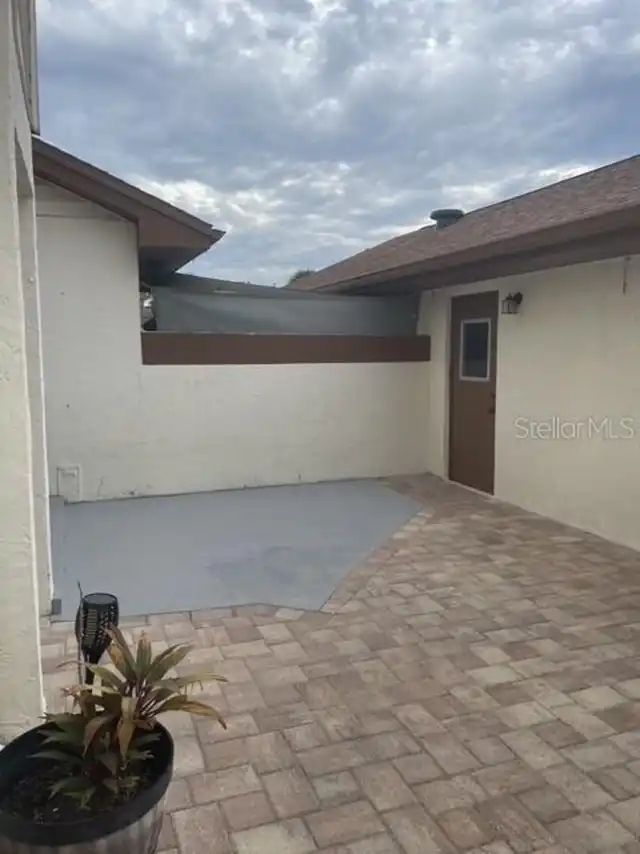 Listing Photo 8