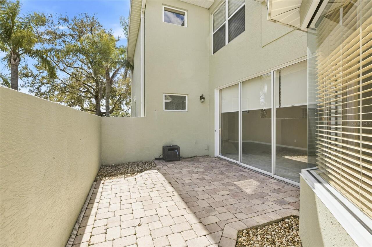 Listing Photo 10