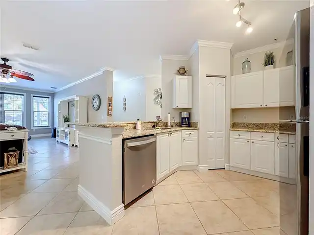 Listing Photo 14