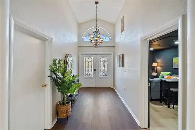 Listing Photo 12