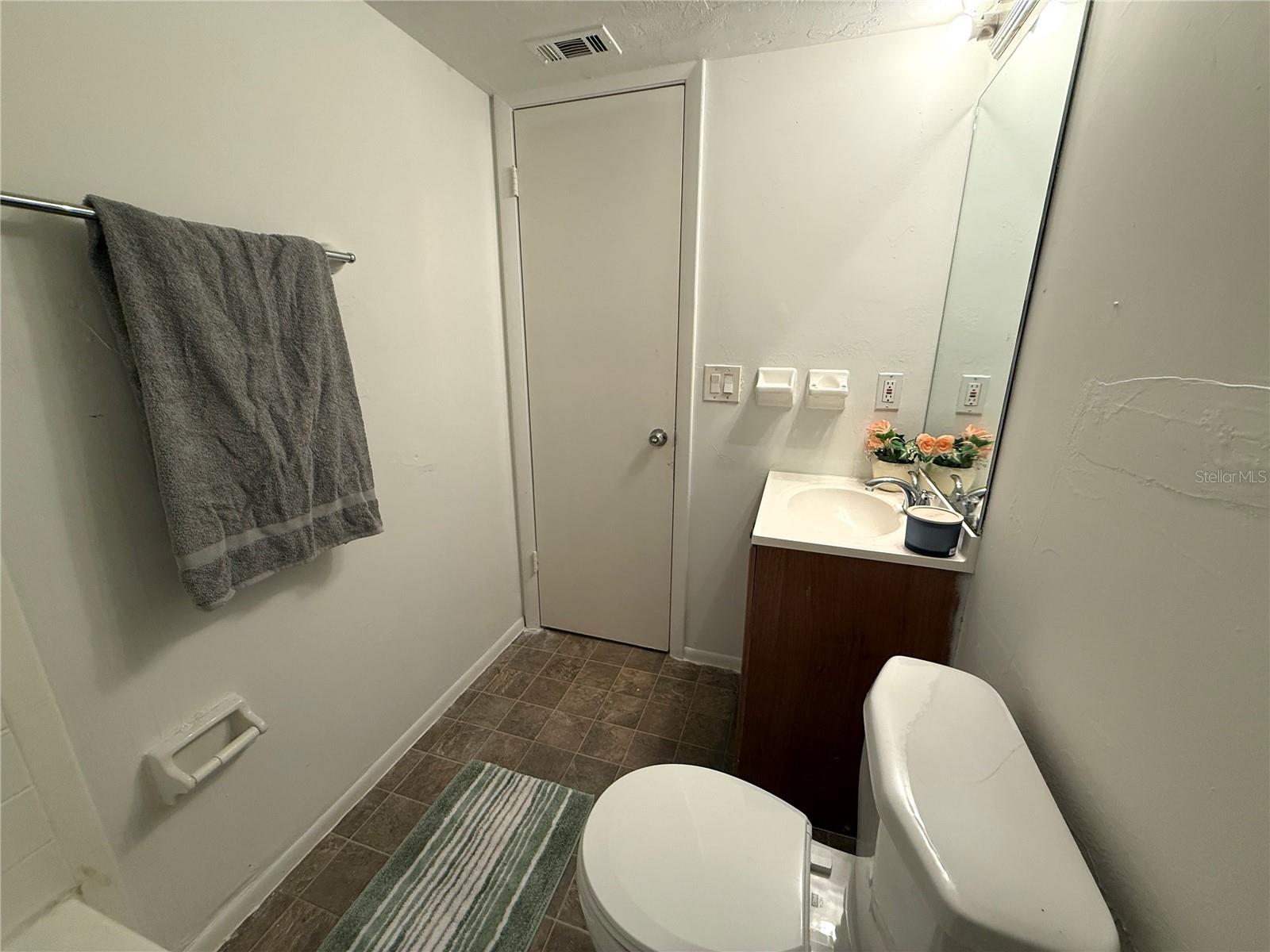 Listing Photo 8