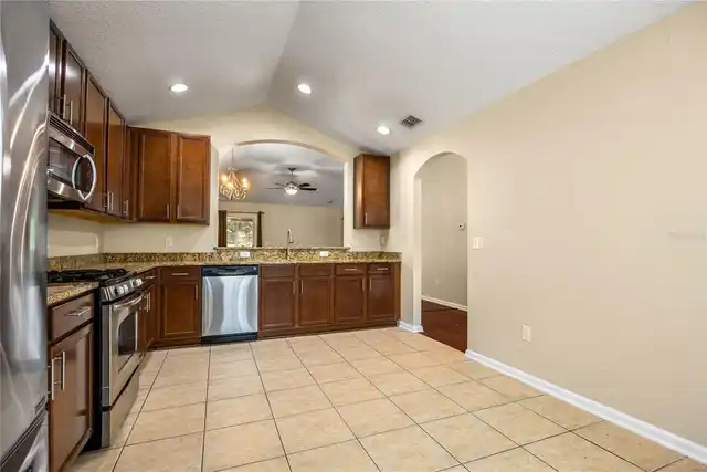 Listing Photo 28