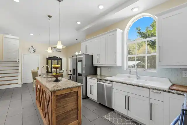 Listing Photo 18