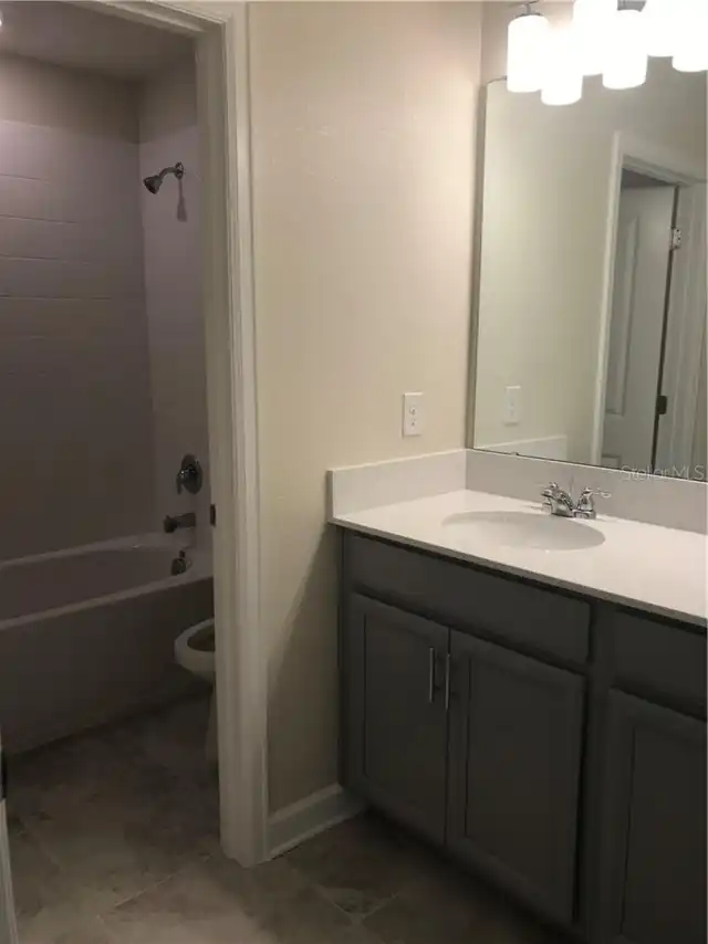Listing Photo 12