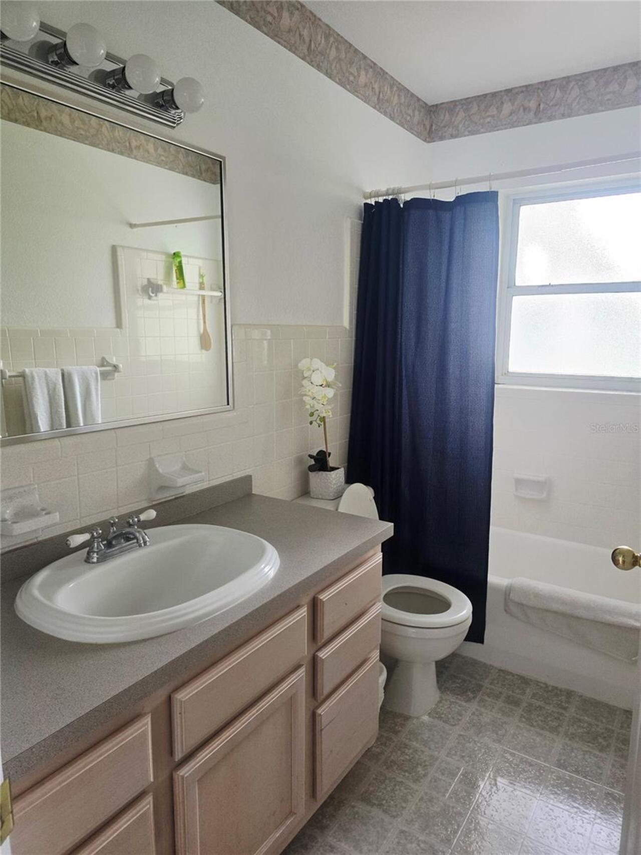 Listing Photo 10