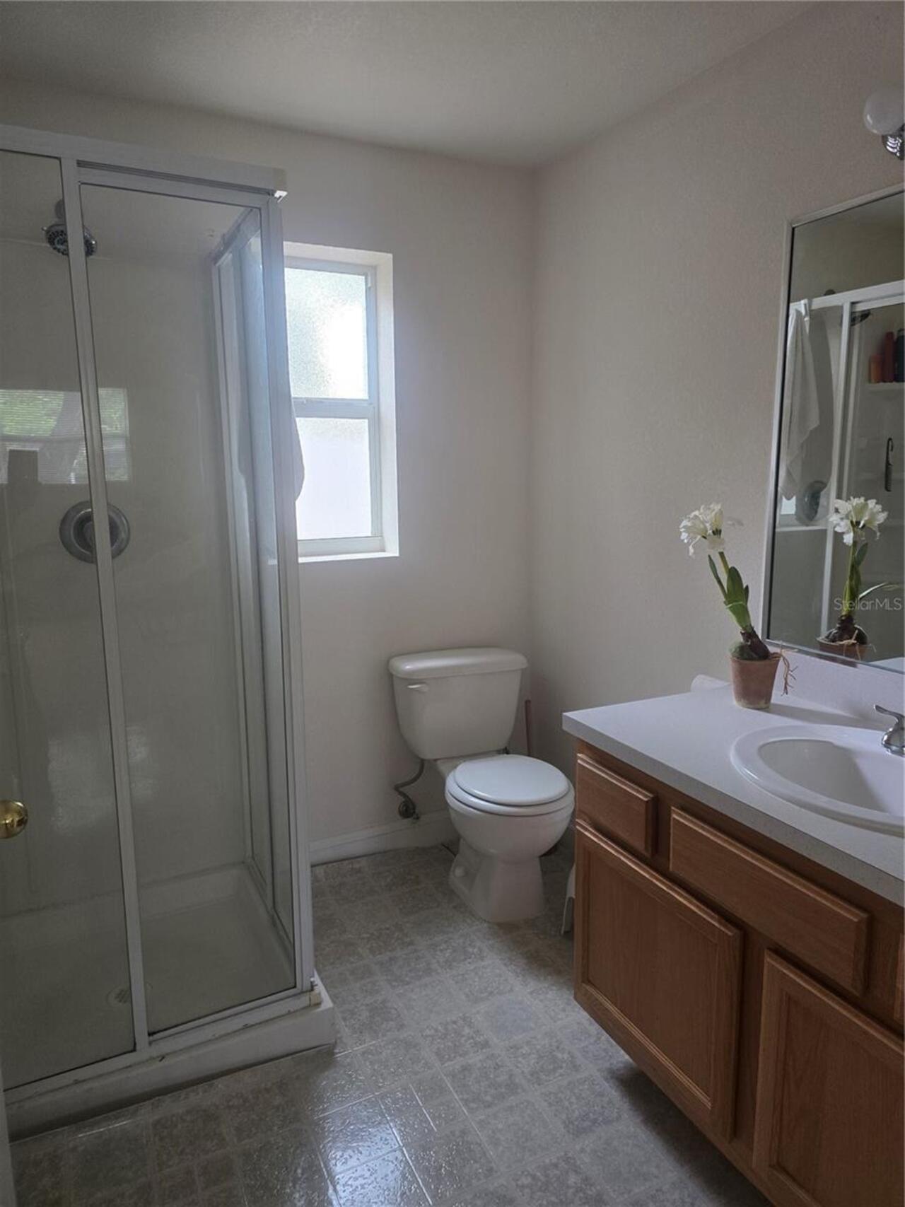 Listing Photo 11