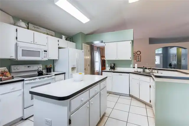 Listing Photo 15