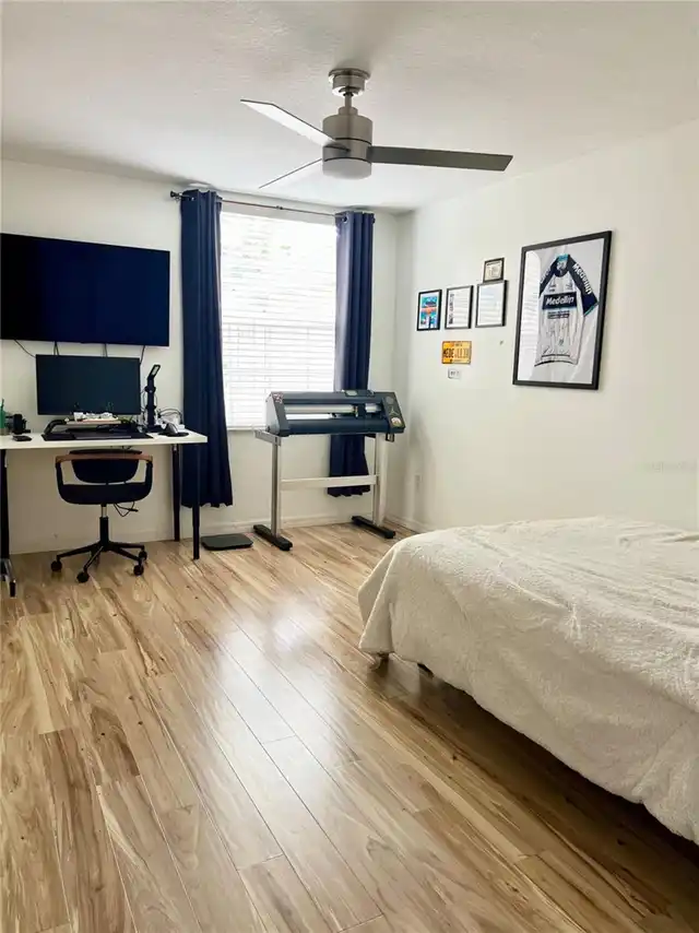 Listing Photo 10