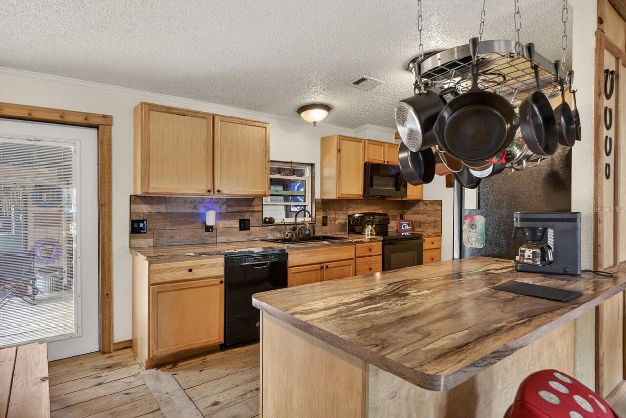 Listing Photo 6