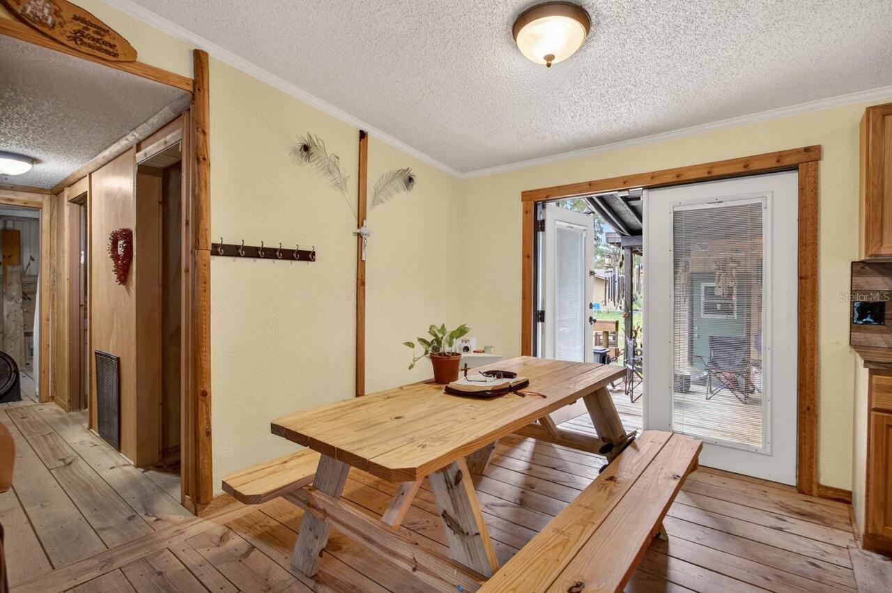 Listing Photo 10