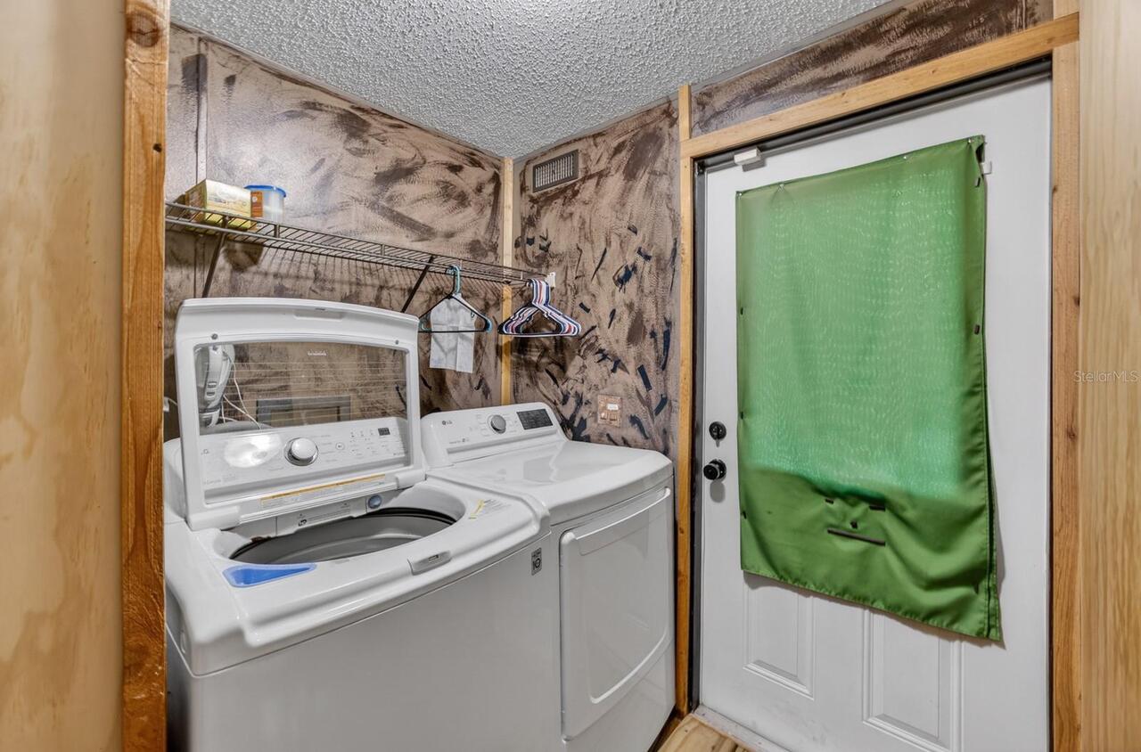 Listing Photo 11