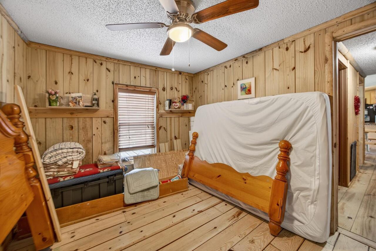 Listing Photo 15
