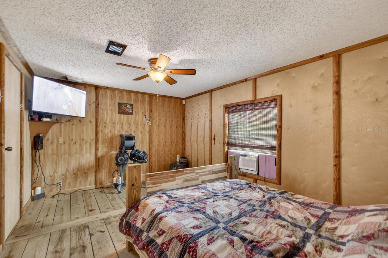 Listing Photo 16