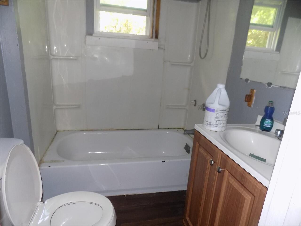 Listing Photo 14
