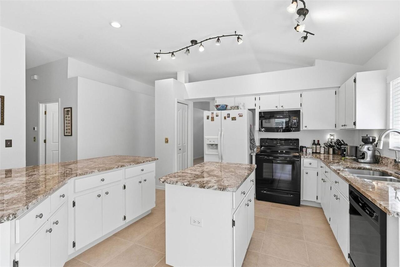 Listing Photo 8