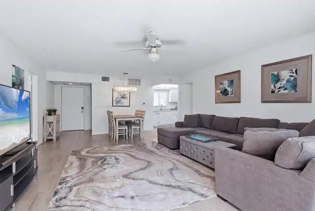 Listing Photo 14