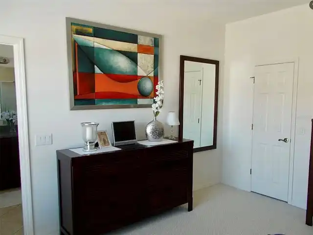 Listing Photo 11