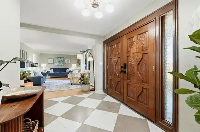 Listing Photo 4