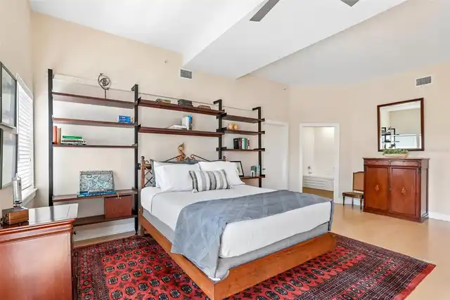 Listing Photo 34