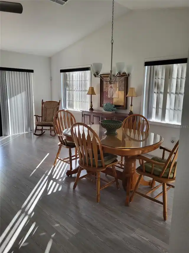 Listing Photo 14