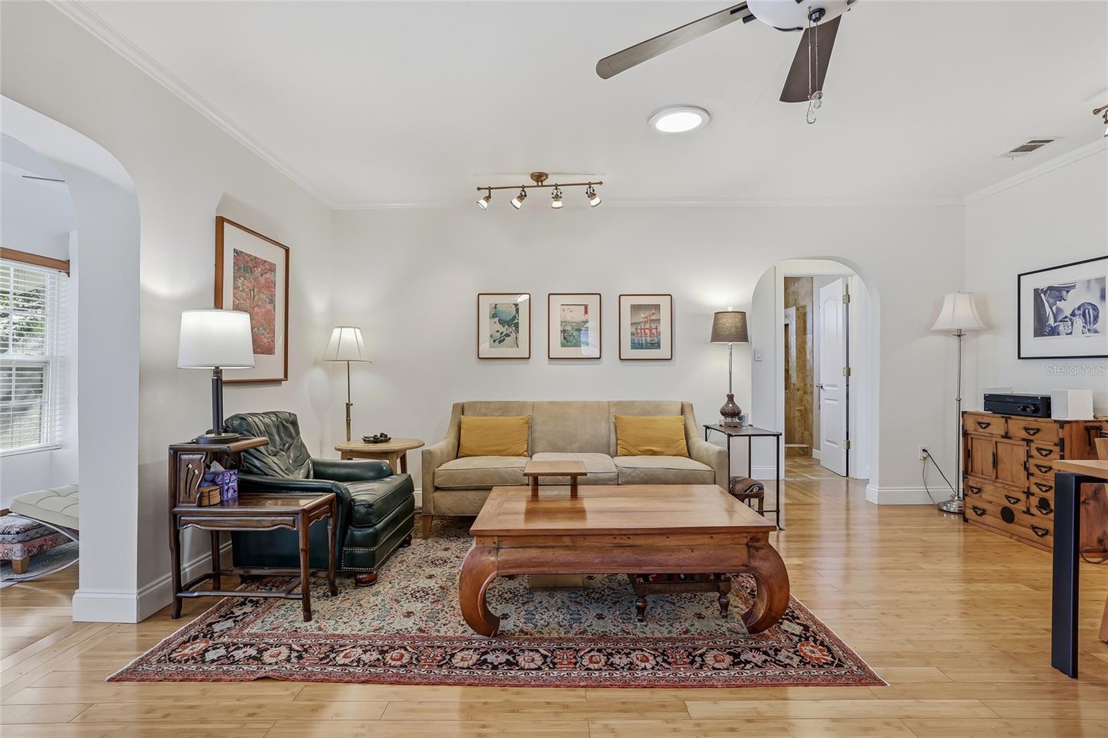 Listing Photo 11