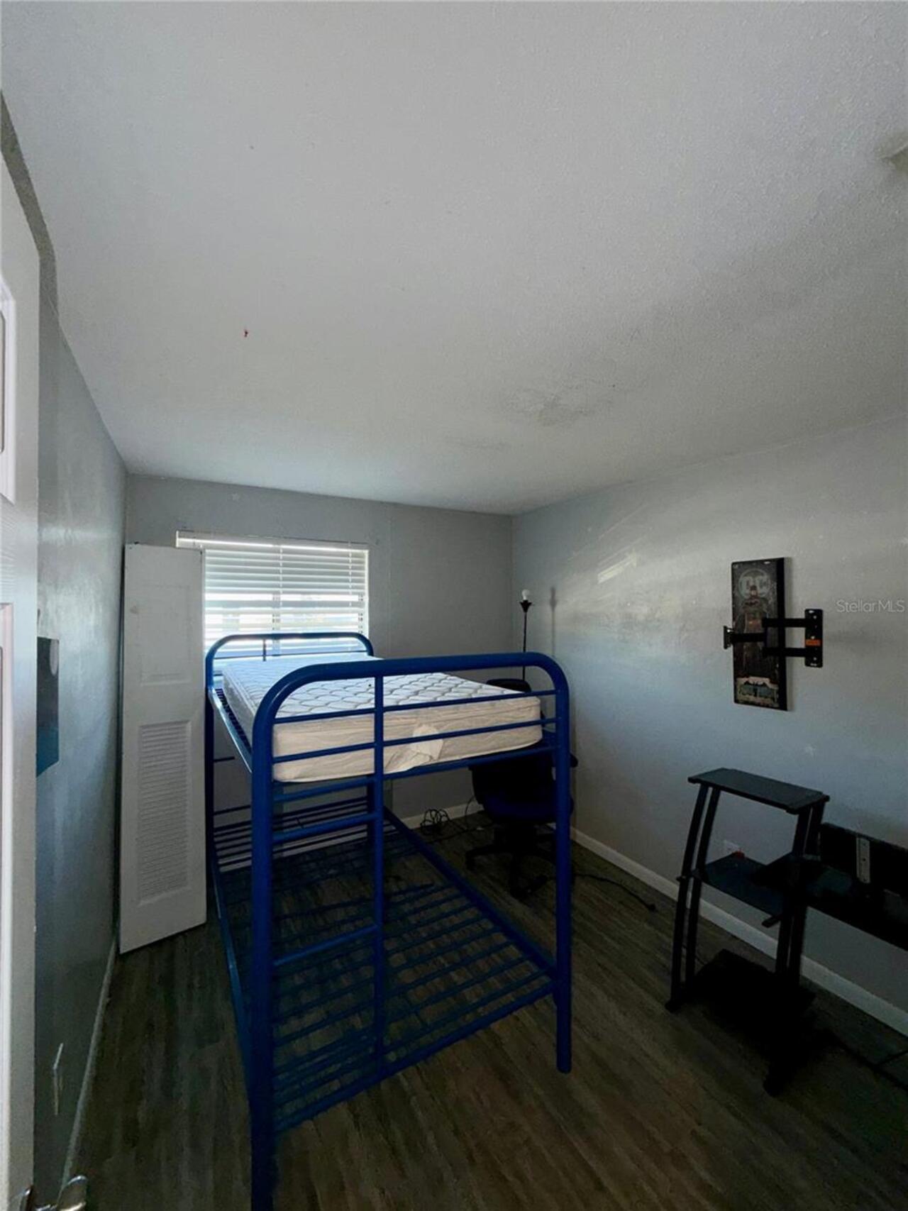 Listing Photo 11