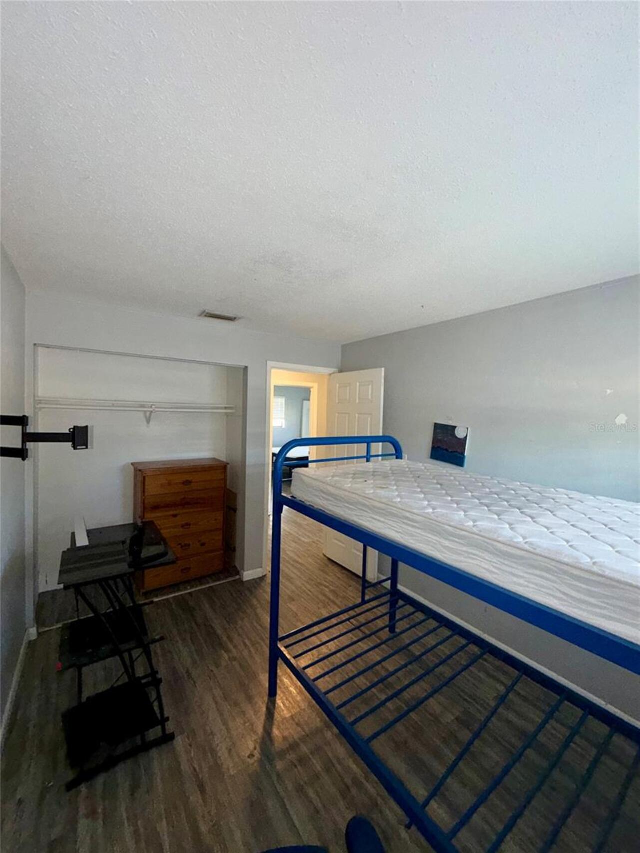 Listing Photo 12
