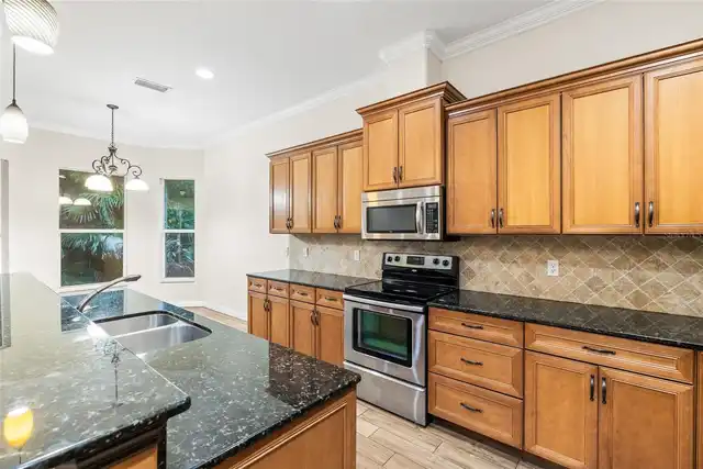 Listing Photo 17