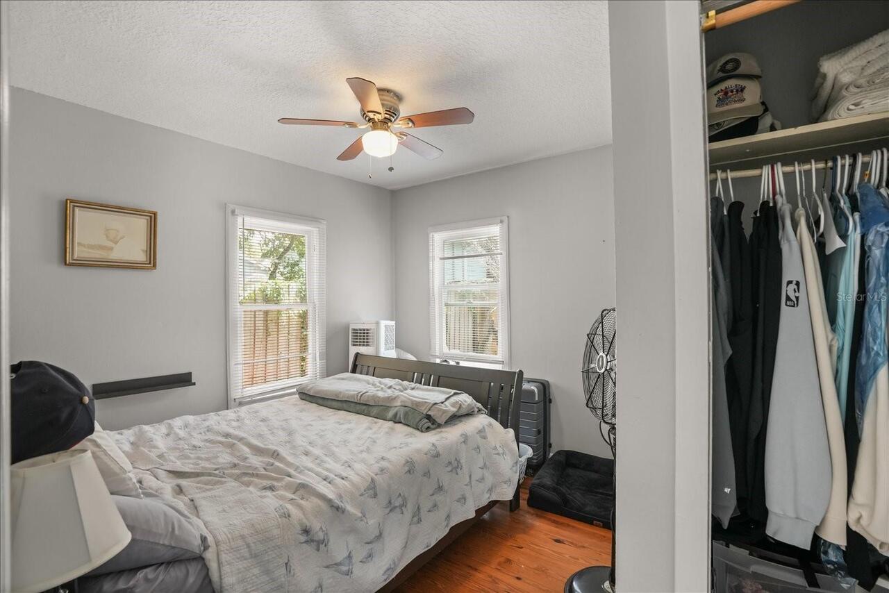 Listing Photo 12