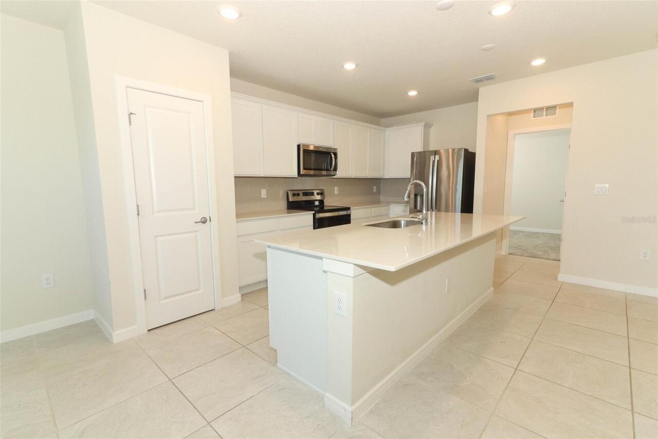 Listing Photo 10