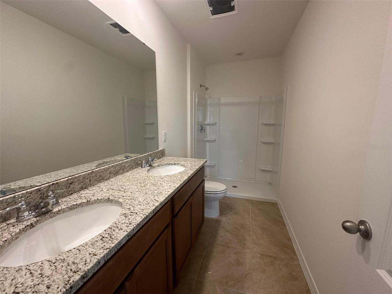 Listing Photo 9