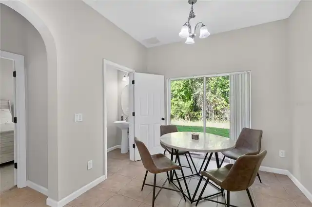 Listing Photo 12