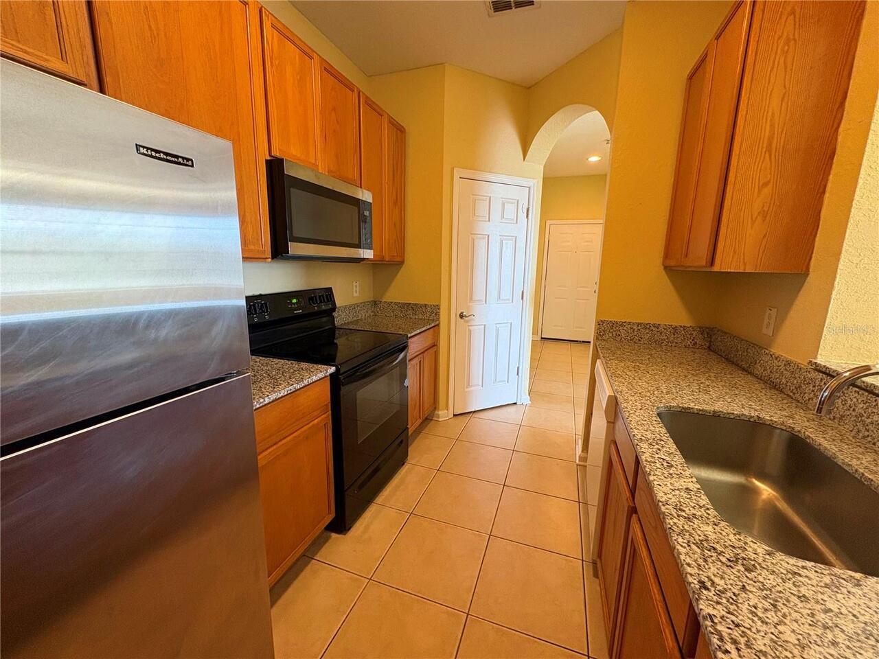 Listing Photo 9
