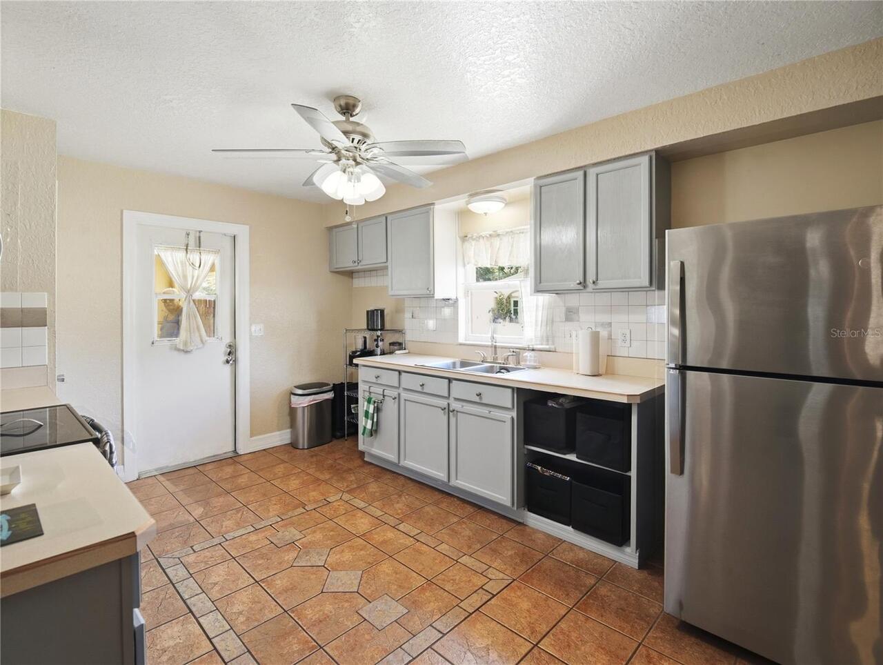 Listing Photo 6
