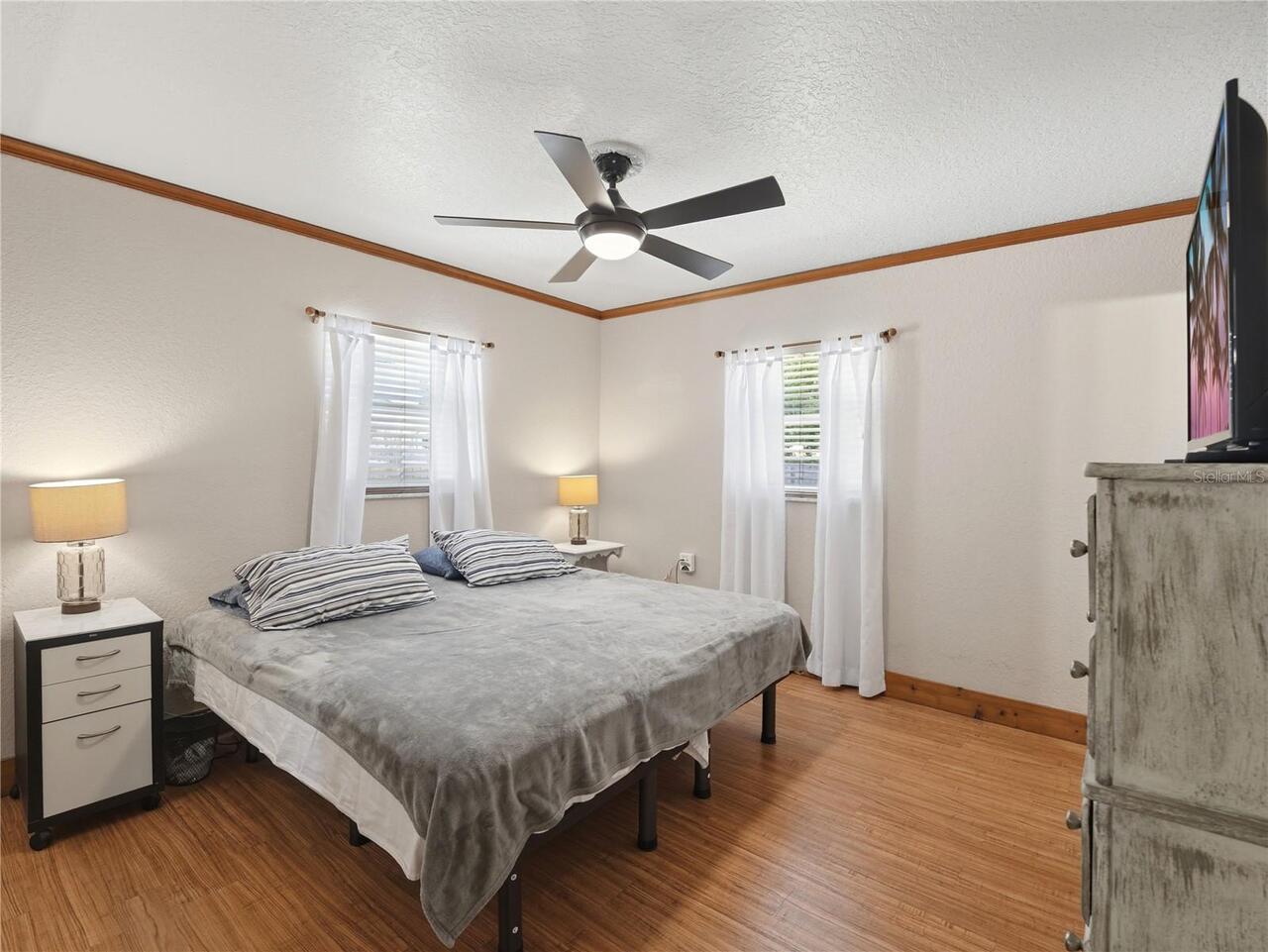 Listing Photo 10