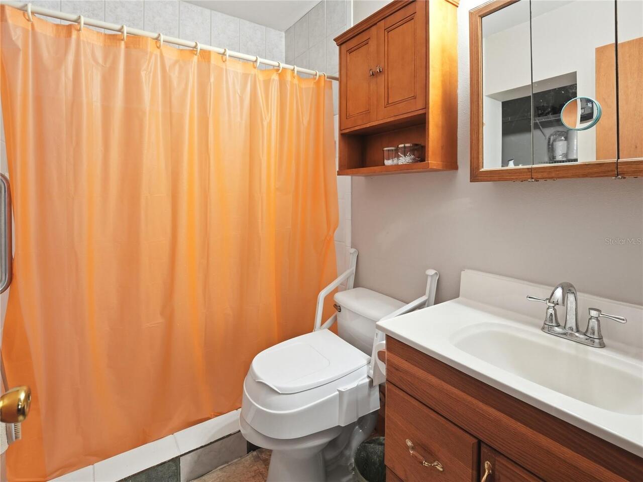 Listing Photo 11