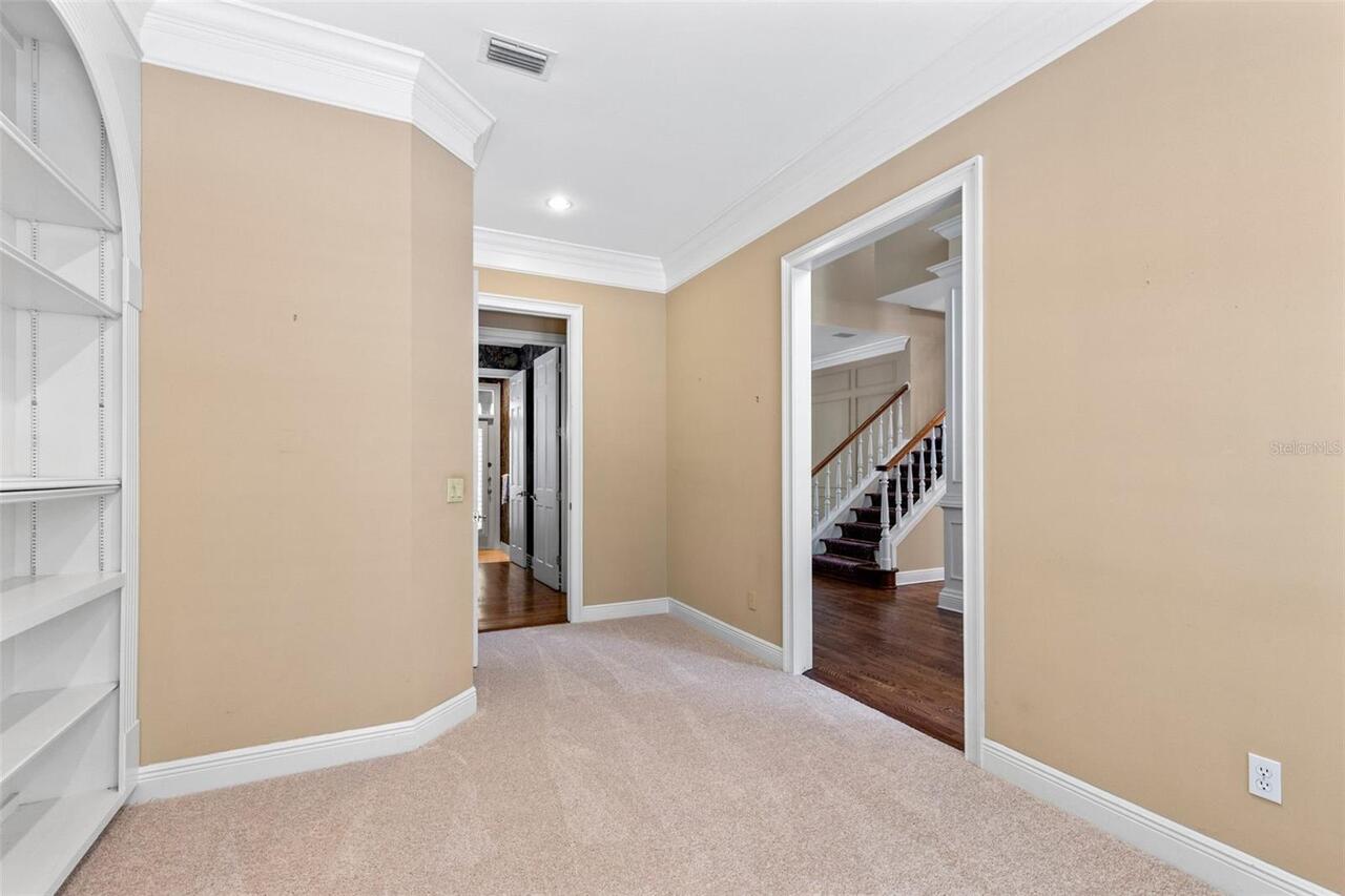 Listing Photo 14