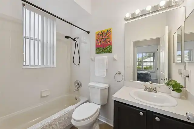Listing Photo 12
