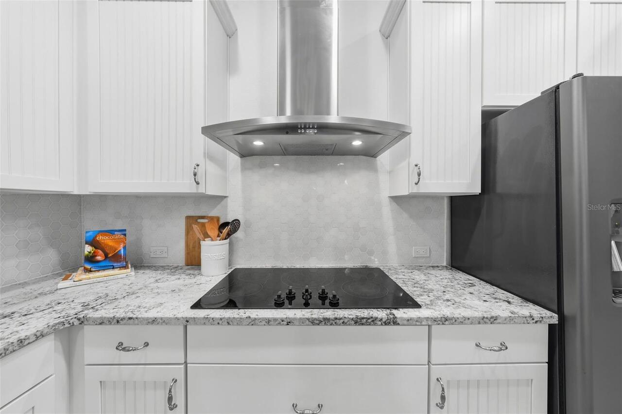 Listing Photo 12