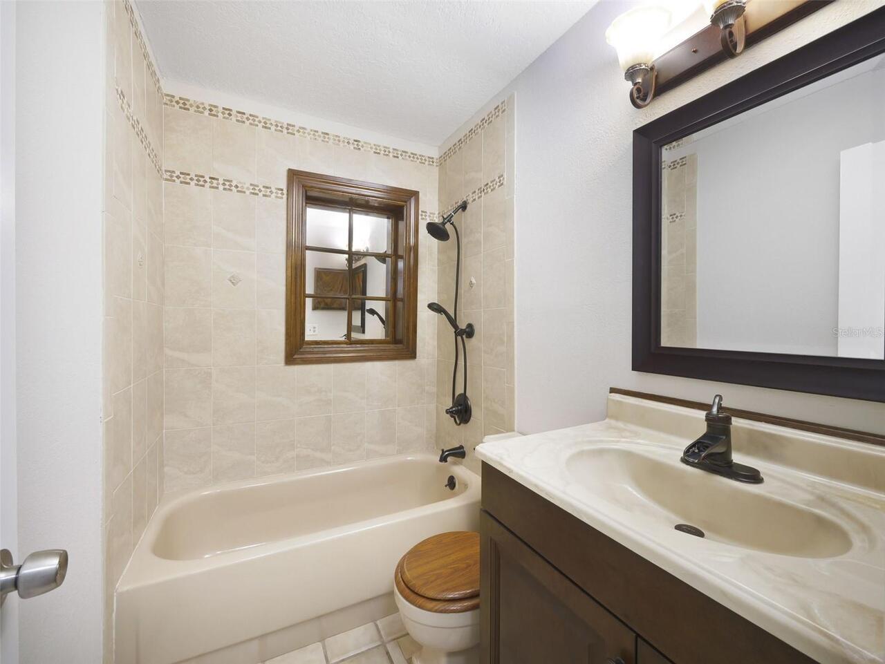Listing Photo 20