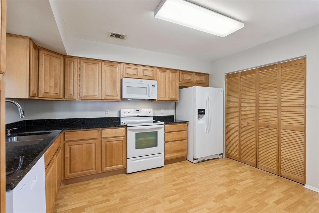 Listing Photo 7