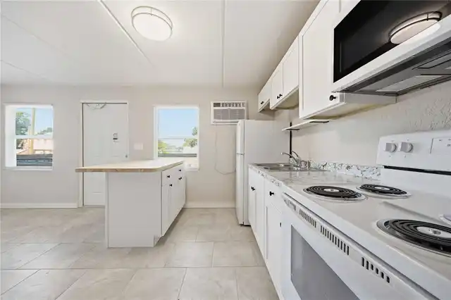 Listing Photo 7