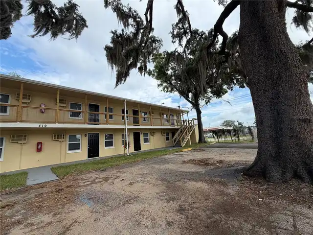 Listing Photo 11