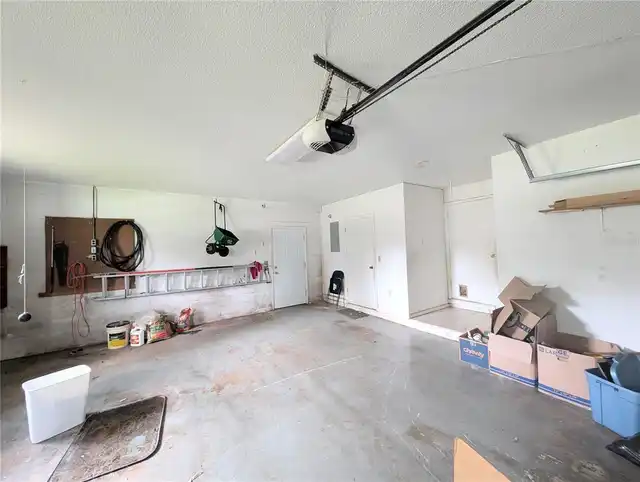Listing Photo 17