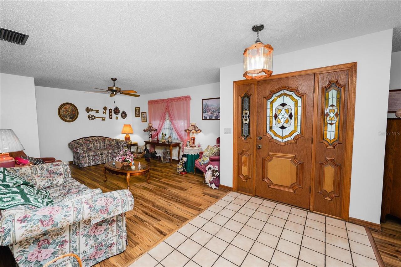 Listing Photo 11